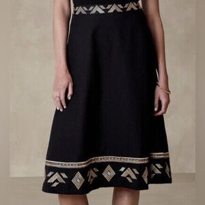 Banana Republic Factory Black Embroidered Midi Skirt Size 6 Linen Blend